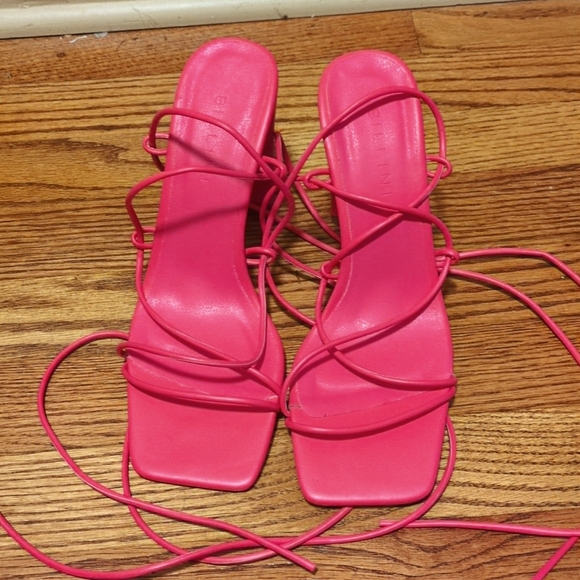 Billini Pink Strappy Shoes Size 7 - Picture 2 of 3